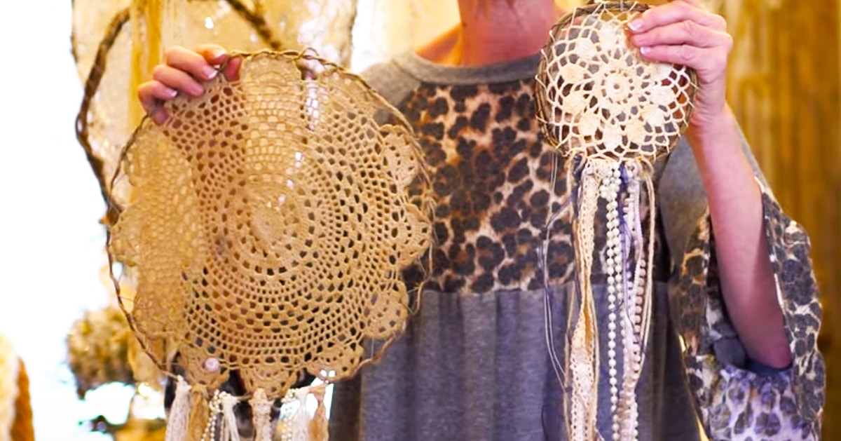 DIY Antique Doily Dreamcatcher | DIY Joy Projects and Crafts Ideas