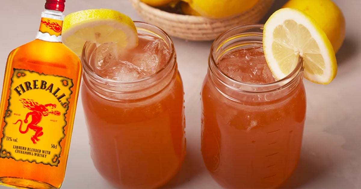 Mason Jar Fireball Lemonade Tastes Like A Jolly Rancher | DIY Joy Projects and Crafts Ideas