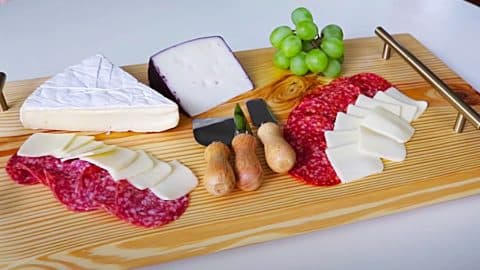 How To Make A DIY Serving Board | DIY Joy Projects and Crafts Ideas