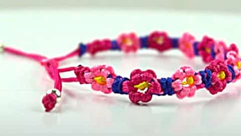 Flower seed bead bracelet - Basic daisy stitch thread pattern