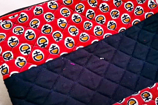 How To Make A Scrappy Zipper Pouch