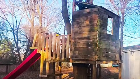How To Make A Tree Fort For $100 | DIY Joy Projects and Crafts Ideas