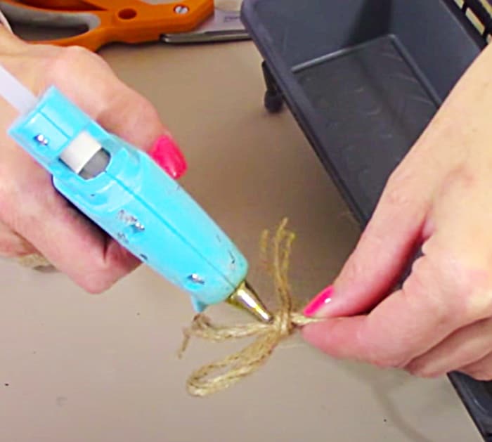 DIY $3 Dollar Tree Glue Gun Stand Holder