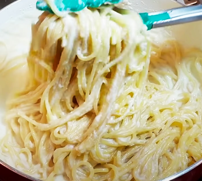 Cheesy Spaghetti Bake Recipe - Easy Pasta Recipes