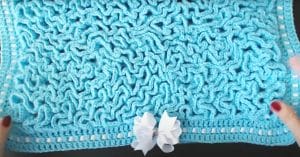DIY Crochet Wriggle Blanket