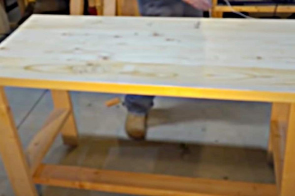 How To Make A Cheap Wooden Desk - Project For Beginners - Useful DIY Desk