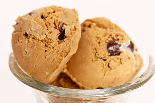 How To Make Homemade Chocolate Chunk Ice Cream - Ice Cream At Home - Chocolate Chip Ice Cream