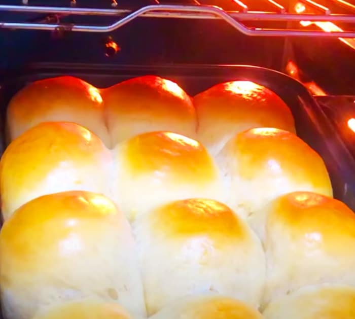 Bake Homemade Rolls - How To Activate Yeast - How To Make Rolls