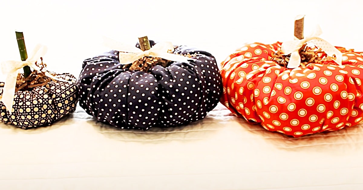 5 Minute DIY Fabric Pumpkins | DIY Joy Projects and Crafts Ideas