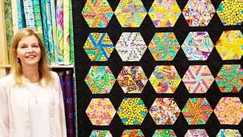 How To Make A Hexagon Quilt With A Free Pattern | DIY Joy Projects and Crafts Ideas