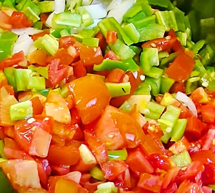 Use Fresh Tomatoes To make Rotel - Copycat Canned Rotel - Relish Ideas