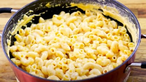 3-Ingredient Mac And Cheese Recipe (One Pot) | DIY Joy Projects and Crafts Ideas