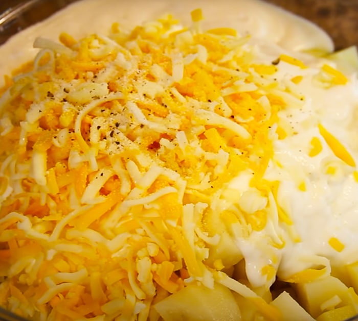 Use Mushroom Soup to Make Chicken And Potato Casserole - Potato Recipes - Chicken Recipes