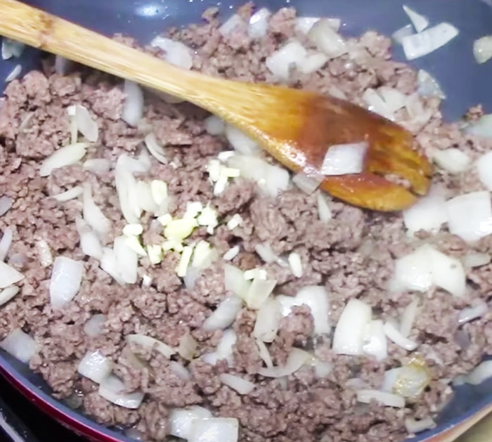 Use Frozen Ingredients To Make Creamy Potato And Ground Beef Soup - Ground Beef Recipes