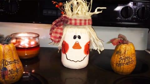DIY Scarecrow Mason Jars | DIY Joy Projects and Crafts Ideas