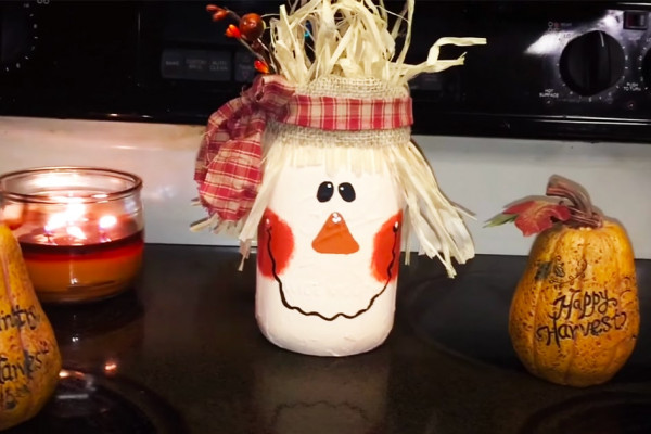 DIY Scarecrow Mason Jars - Mason Jar Crafts - Fall Crafts