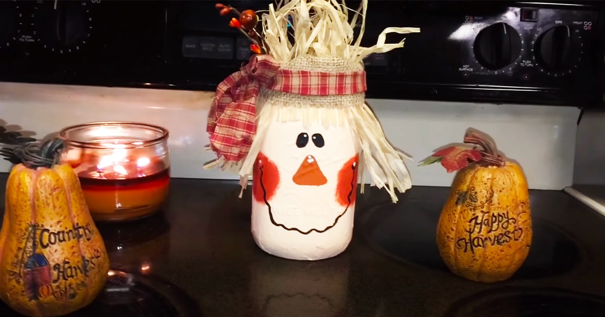 DIY Scarecrow Mason Jars | DIY Joy Projects and Crafts Ideas