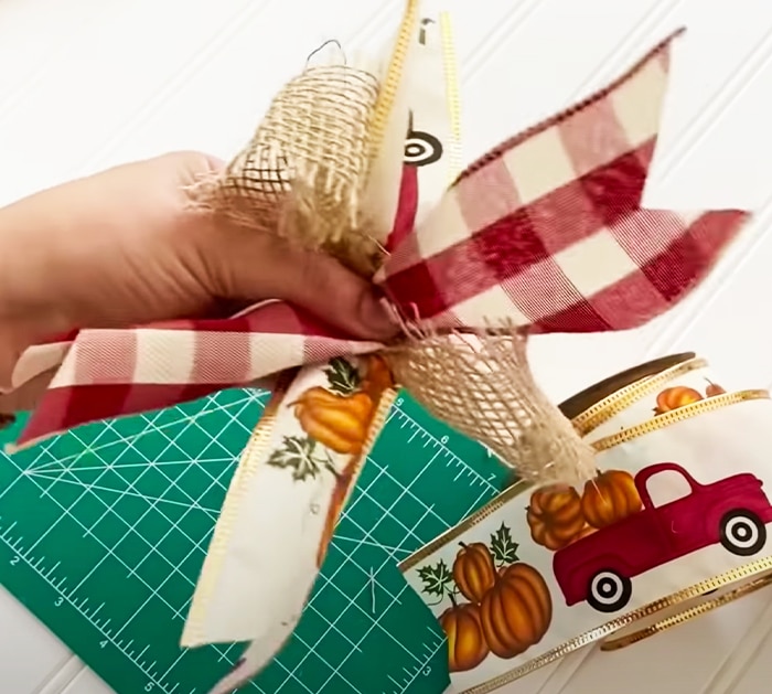 Use Ribbons To Make Fall Wreath - Budget-Friendly Crafts