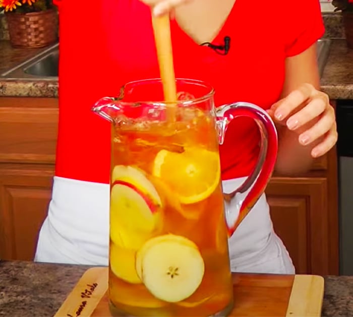How To Make Fall Sangria - Easy and Simple Alcohol Drinks