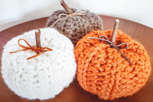 How To Crochet Rustic Pumpkins - DIY Pumpkin Decor - DIY Crocheting