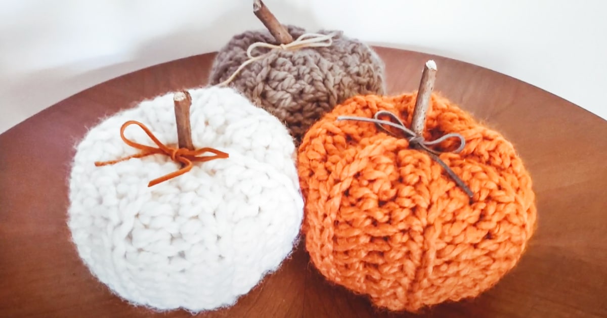 How To Crochet Rustic Pumpkins | DIY Joy Projects and Crafts Ideas