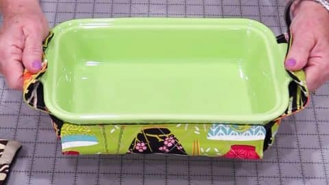 How To Make A Custom Baking Pan Cover | DIY Joy Projects and Crafts Ideas