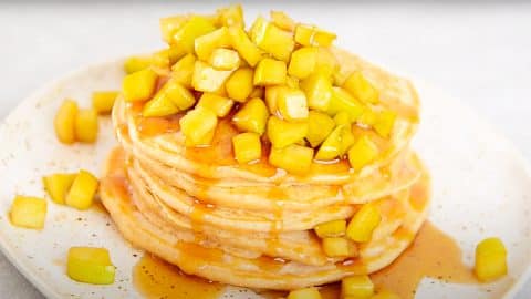 How To Make Apple Cinnamon Pancakes | DIY Joy Projects and Crafts Ideas