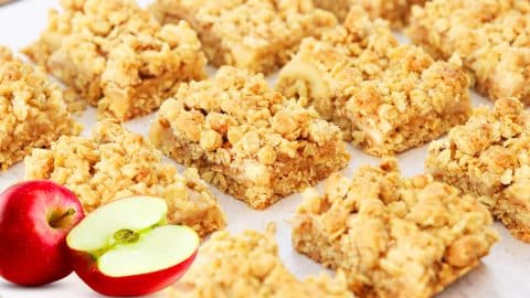 How To Make Apple Pie Bars | DIY Joy Projects and Crafts Ideas