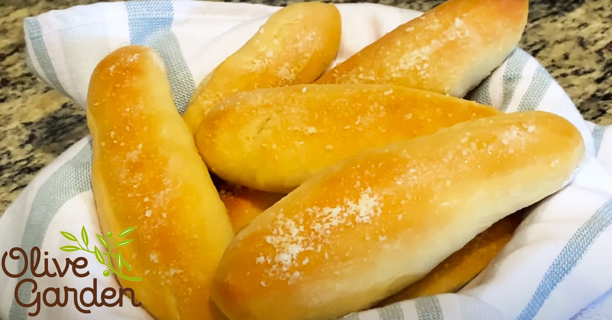 How To Make Copycat Olive Garden Breadsticks | DIY Joy Projects and Crafts Ideas