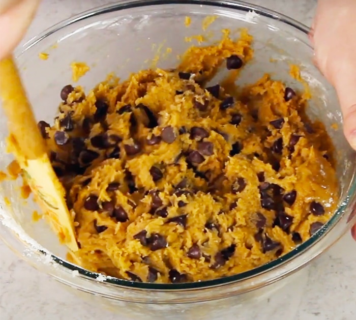 Pumpkin Chocolate Chip Cookies - Seasonal Spice Desserts - Cookie Recipes