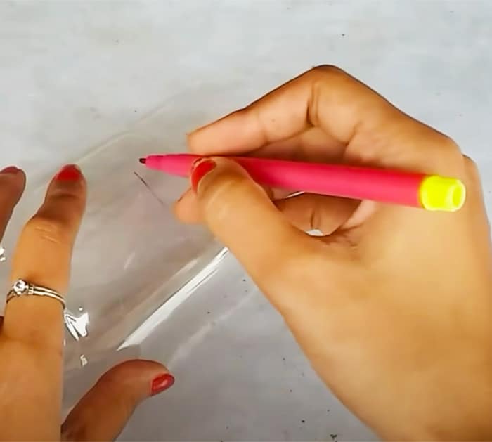 How To Make Phone Charger Using A Plastic Bottle - Upcycling & Repurpose Crafts