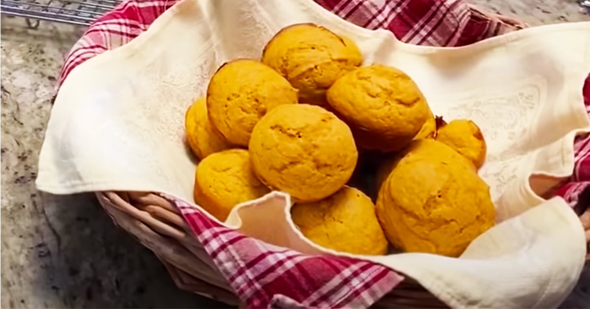 Pumpkin Corn Muffin Recipe | DIY Joy Projects and Crafts Ideas