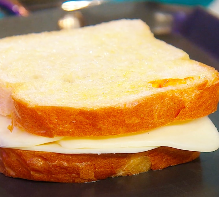 Baste Hot Honey On One Side Of White Bread To Make Grilled Cheese - Rachael Ray's Recipes - Italian Recipes