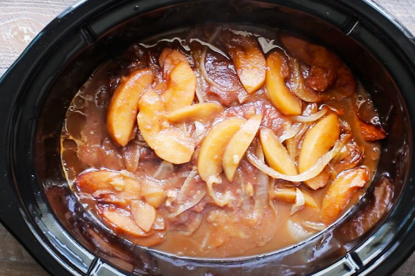 Slow Cooker Apple Butter Pork Chops Recipe - Crockpot Recipes - Pork Chop Recipe