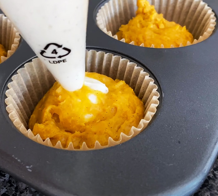 Use Cream Cheese Filling To Make Pumpkin Muffin - Fall Recipes