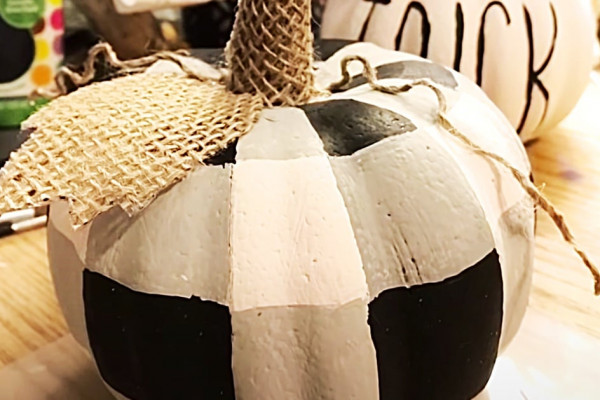 How To Make a Buffalo Check Pumpkin - Pumpkin DIY - Fall Decor