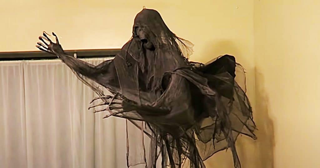 How To Make A Dementor Prop - Party Prop Ideas - Halloween Decor Ideas