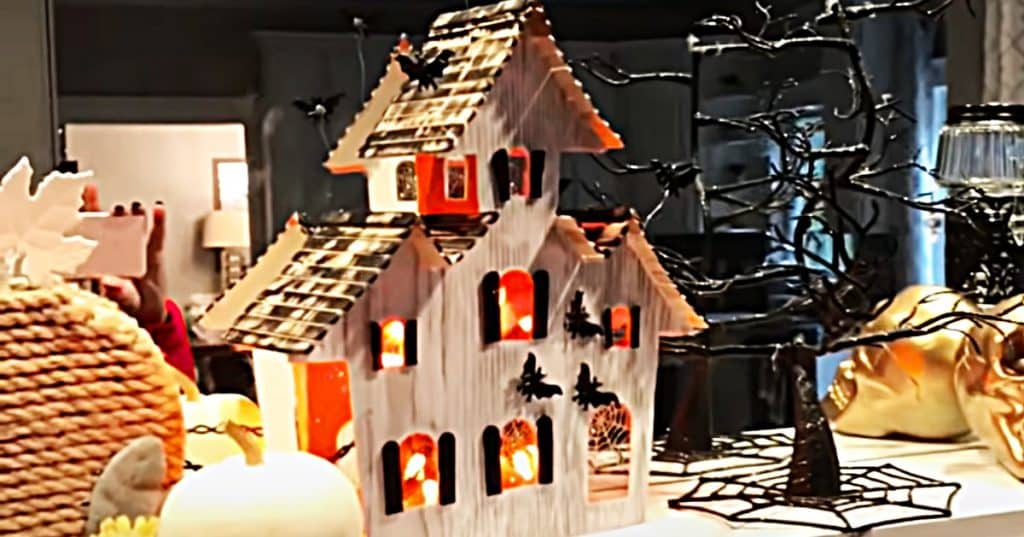 DIY Lighted Up Haunted House - Halloween Decor Ideas - Halloween Light Feature