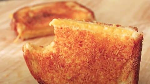 Inside-Out Grilled Cheese Recipe | DIY Joy Projects and Crafts Ideas