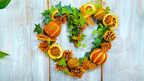 DIY Heart-Shaped Dried Citrus Fruit Wreath With Cinnamon Sticks | DIY Joy Projects and Crafts Ideas