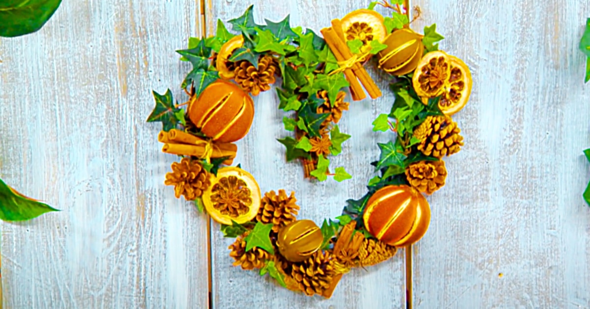 DIY Heart-Shaped Dried Citrus Fruit Wreath With Cinnamon Sticks | DIY Joy Projects and Crafts Ideas