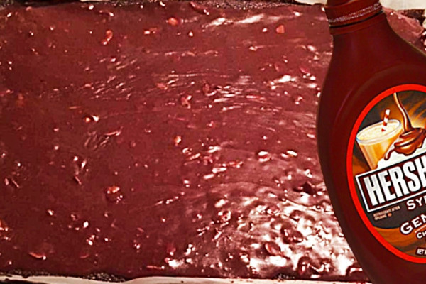 Hershey's Syrup Cake Recipe - Chocolate Sheet Cake Recipe - Dessert Ideas