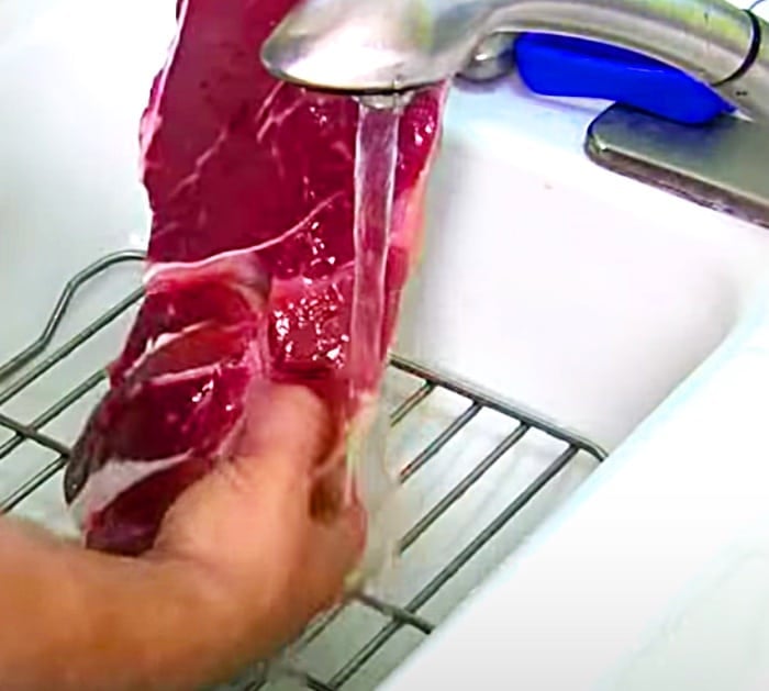 Use Salt To Tenderize A Steak - Salt The New Meat Tenderizer - Rinse Salt Off Steak Before Cooking
