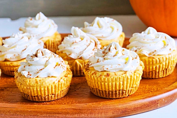 How To Make Mini Pumpkin Cheesecake Bites - Fall Recipe Ideas - Easy Appetizer Recipes