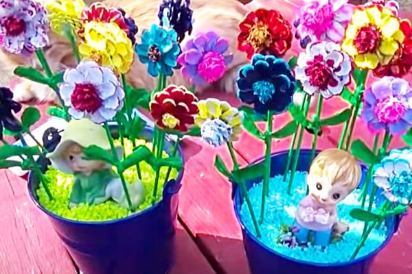 How To Make A Pinecone Flower Bouquet - DIY Flower Ideas - Pinecone Flower