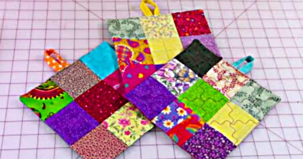 How To Make A Potholder in 10 Minutes - DIY Scrappy Potholder - Easy Sewing DIYs