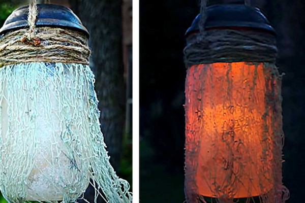 Cool Mason Jar Ideas for Halloween DIY Decor - How to Make Swamp Lights for Outdoor Yard Decorations at Halloween