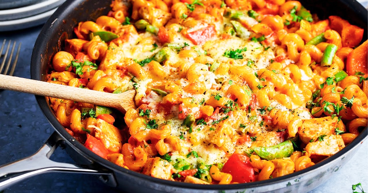 30-Min One-Pot Chicken Pasta Recipe | DIY Joy Projects and Crafts Ideas