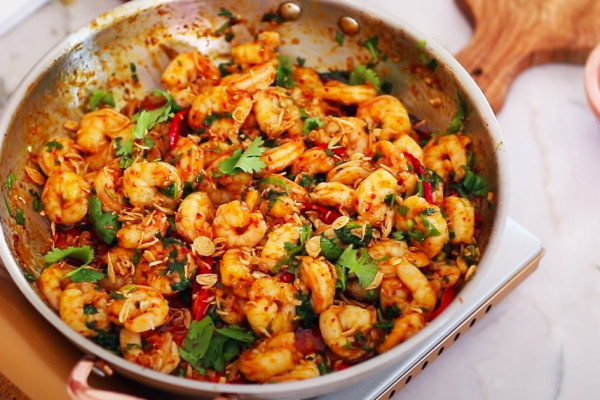 4-min Spicy Garlic Shrimp Recipe - Asian Cuisine - Shrimp Recipes