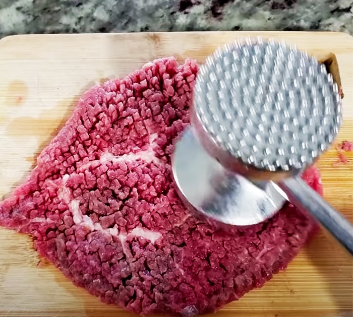 Flatten Steak for Fried Steak Recipe - Beef Recipes - Southern Dinner Ideas